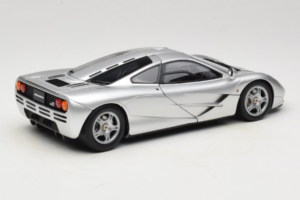 McLaren F1 Silver LCD 1:18 LCD18014-SI Diecast — photo 3 of 8