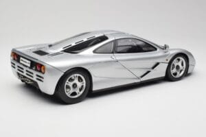 McLaren F1 Silver Minichamps 1:12 530133129 Diecast — photo 3 of 8