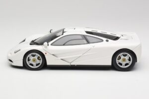 McLaren F1 White Minichamps 1:18 530133424 Diecast — photo 4 of 8