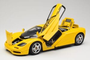 McLaren F1 Yellow Minichamps 1:12 530133121 Diecast — photo 2 of 9