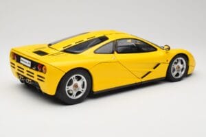 McLaren F1 Yellow Minichamps 1:12 530133121 Diecast — photo 3 of 9