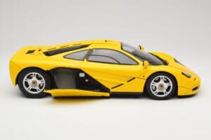McLaren F1 Yellow Minichamps 1:12 530133121 Diecast — photo 4 of 9