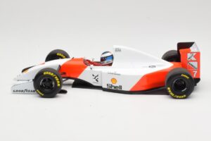 McLaren Ford MP4/8 #7 M. Hakkinen 1993 Minichamps 1:18 530931837 Diecast — photo 3 of 6
