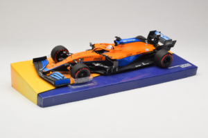 McLaren MCL35M Mercedes #3 D. Ricciardo McLaren F1 Team Bahrain Grand Prix 2021 Minichamps 1:18 533211803 Resin — photo 2 of 7