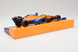 McLaren MCL35M Mercedes #3 D. Ricciardo McLaren F1 Team Bahrain Grand Prix 2021 Minichamps 1:18 533211803 Resin — photo 3 of 7