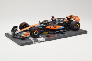McLaren MCL60 #81 O. Piastri F1 2023 Minichamps 1:18 537231881 Diecast — photo 2 of 6