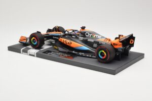 McLaren MCL60 #81 O. Piastri F1 2023 Minichamps 1:18 537231881 Diecast — photo 5 of 6
