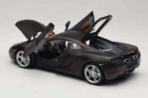 McLaren MP4-12C Matt Black Minichamps 1:18 110133021 Diecast — photo 5 of 8