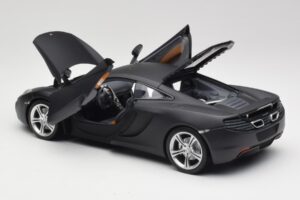 McLaren MP4-12C Matt Satellite Grey Minichamps 1:18 110133024 Diecast — photo 5 of 8