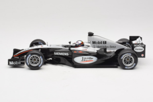 McLaren MP4-19 Mercedes J.P. Montoya Test Car 2005 Minichamps 1:18 533051880 Diecast — photo 3 of 7