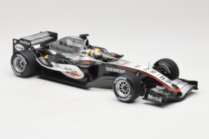 McLaren MP4-20 Mercedes #10 J.P. Montoya F1 2005 Minichamps 1:18 B66962338 Diecast — photo 4 of 6