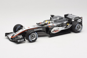 McLaren MP4-20 Mercedes #10 J.P. Montoya F1 2005 Minichamps 1:18 B66962338 Diecast