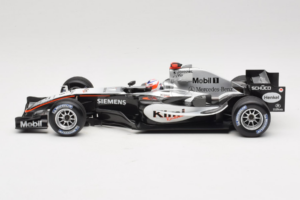 McLaren MP4-20 Mercedes #9 K. Raikkonen F1 2005 Minichamps 1:18 B66962337 Diecast — photo 3 of 6