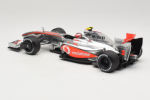 McLaren MP4-24 Mercedes #2 H. Kovalainen F1 2009 Dealer Edition Minichamps 1:18 B66960041 Diecast — photo 5 of 7
