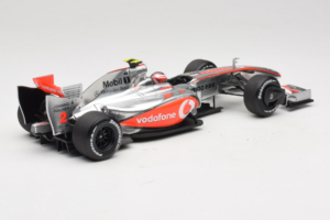 McLaren MP4-24 Mercedes #2 H. Kovalainen F1 2009 Minichamps 1:18 503091802 Diecast — photo 2 of 7