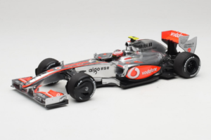 McLaren MP4-24 Mercedes #2 H. Kovalainen F1 2009 Minichamps 1:18 503091802 Diecast