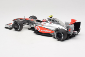 McLaren MP4-24 Mercedes #2 H. Kovalainen F1 2009 Minichamps 1:18 503091802 Diecast — photo 5 of 7
