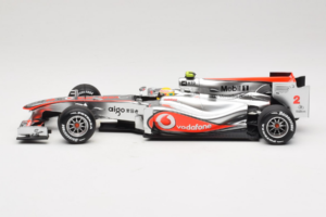 McLaren MP4-25 Mercedes #2 L. Hamilton Vodafone McLaren F1 2010 Minichamps 1:18 530101802 Diecast — photo 3 of 7
