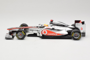 McLaren MP4-26 Mercedes #3 L. Hamilton Vodafone McLaren F1 2011 Minichamps 1:18 530111803 Diecast — photo 3 of 7
