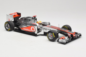 McLaren MP4-26 Mercedes #3 L. Hamilton Vodafone McLaren F1 2011 Minichamps 1:18 530111803 Diecast — photo 4 of 7