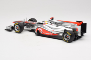McLaren MP4-26 Mercedes #3 L. Hamilton Vodafone McLaren Showcar F1 2011 Minichamps 1:18 530111873 Diecast — photo 5 of 7