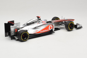 McLaren MP4-27 Mercedes #3 J. Button Vodafone McLaren Showcar F1 2012 Minichamps 1:18 530121873 Diecast — photo 2 of 7