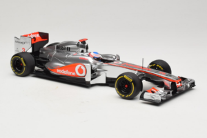 McLaren MP4-27 Mercedes #3 J. Button Vodafone McLaren Showcar F1 2012 Minichamps 1:18 530121873 Diecast — photo 4 of 7