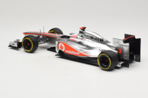 McLaren MP4-27 Mercedes #3 J. Button Vodafone McLaren Showcar F1 2012 Minichamps 1:18 530121873 Diecast — photo 5 of 7