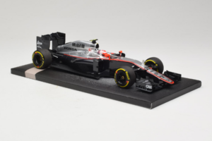 McLaren MP4-30 Honda #22 J. Button McLaren Honda F1 Team Australian Grand Prix 2015 Minichamps 1:18 537151822 Diecast — photo 4 of 7