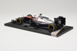 McLaren MP4-30 Honda #22 J. Button McLaren Honda F1 Team Australian Grand Prix 2015 Minichamps 1:18 537151822 Diecast — photo 5 of 7