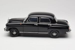 Mercedes 180 W120 Ponton Black Revell 1:18 08973 Diecast — photo 4 of 8