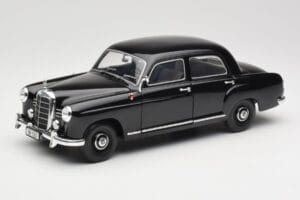 Mercedes 180 W120 Ponton Black Revell 1:18 08973 Diecast