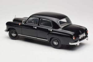 Mercedes 180 W120 Ponton Black Revell 1:18 08973 Diecast — photo 7 of 8