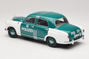 Mercedes 180 Ponton Polizei Revell 1:18 08863 Diecast — photo 5 of 6