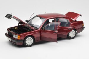 Mercedes 190E W201 2.0 Red Dealer Edition AUTOart 1:18 B66040383 Diecast — photo 2 of 8