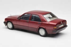 Mercedes 190E W201 2.0 Red Dealer Edition AUTOart 1:18 B66040383 Diecast — photo 7 of 8