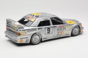 Mercedes 190E 2.5-16 EVO II W201 #9 Zung Fu K. Ludwig Guia Race Macau 1992 Minichamps 1:18 155923609 Diecast — photo 3 of 6