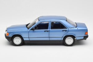 Mercedes 190E W201 Diamond Blue Dealer Edition Norev 1:18 B66040661 Diecast — photo 4 of 8