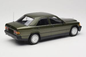 Mercedes 190E W201 Green Metallic Minichamps 1:18 155037001 Diecast — photo 2 of 6