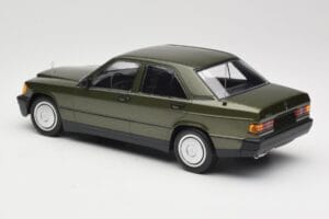 Mercedes 190E W201 Green Metallic Minichamps 1:18 155037001 Diecast — photo 5 of 6