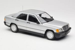 Mercedes 190E W201 Silver Minichamps 1:18 155037004 Diecast — photo 4 of 6