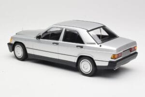 Mercedes 190E W201 Silver Minichamps 1:18 155037004 Diecast — photo 5 of 6