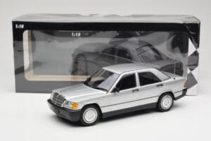 Mercedes 190E W201 Silver Minichamps 1:18 155037004 Diecast — photo 6 of 6