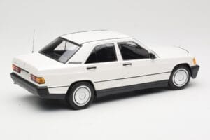Mercedes 190E W201 White Minichamps 1:18 155037002 Diecast — photo 2 of 6