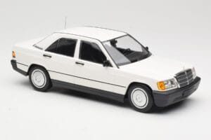 Mercedes 190E W201 White Minichamps 1:18 155037002 Diecast — photo 4 of 6
