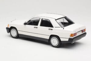 Mercedes 190E W201 White Minichamps 1:18 155037002 Diecast — photo 5 of 6