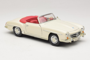 Mercedes 190SL White Maisto 1:18 50274 Diecast — photo 6 of 8
