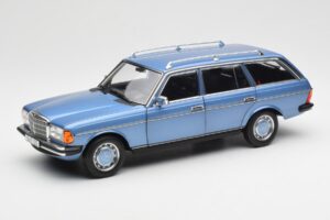 Mercedes 200 S123 T-Model Diamond Blue Dealer Edition Norev 1:18 B66040671 Diecast