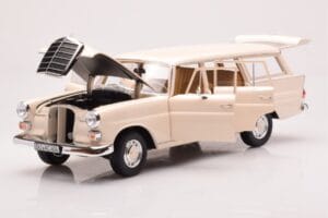 Mercedes 200 Universal W110 Cream Norev 1:18 183709 Diecast — photo 2 of 8