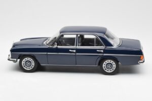 Mercedes 200 W114 Midnight Blue Dealer Edition Norev 1:18 B66040694 Diecast — photo 4 of 8